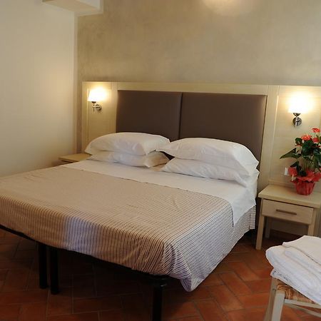 Super Relais Stella Hotel Синя Екстериор снимка