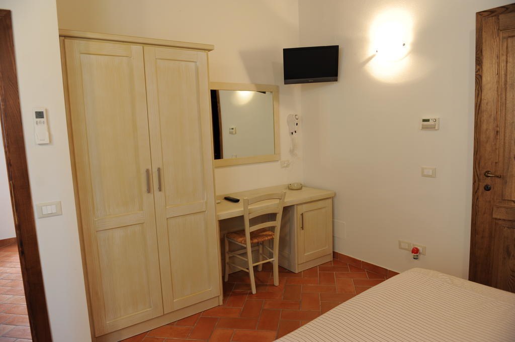 Super Relais Stella Hotel Синя Екстериор снимка
